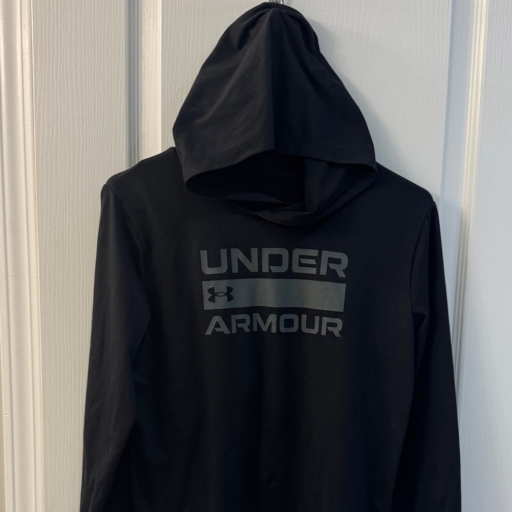 Under Armour Boys’ Black Long Sleeve Tee with Hood
